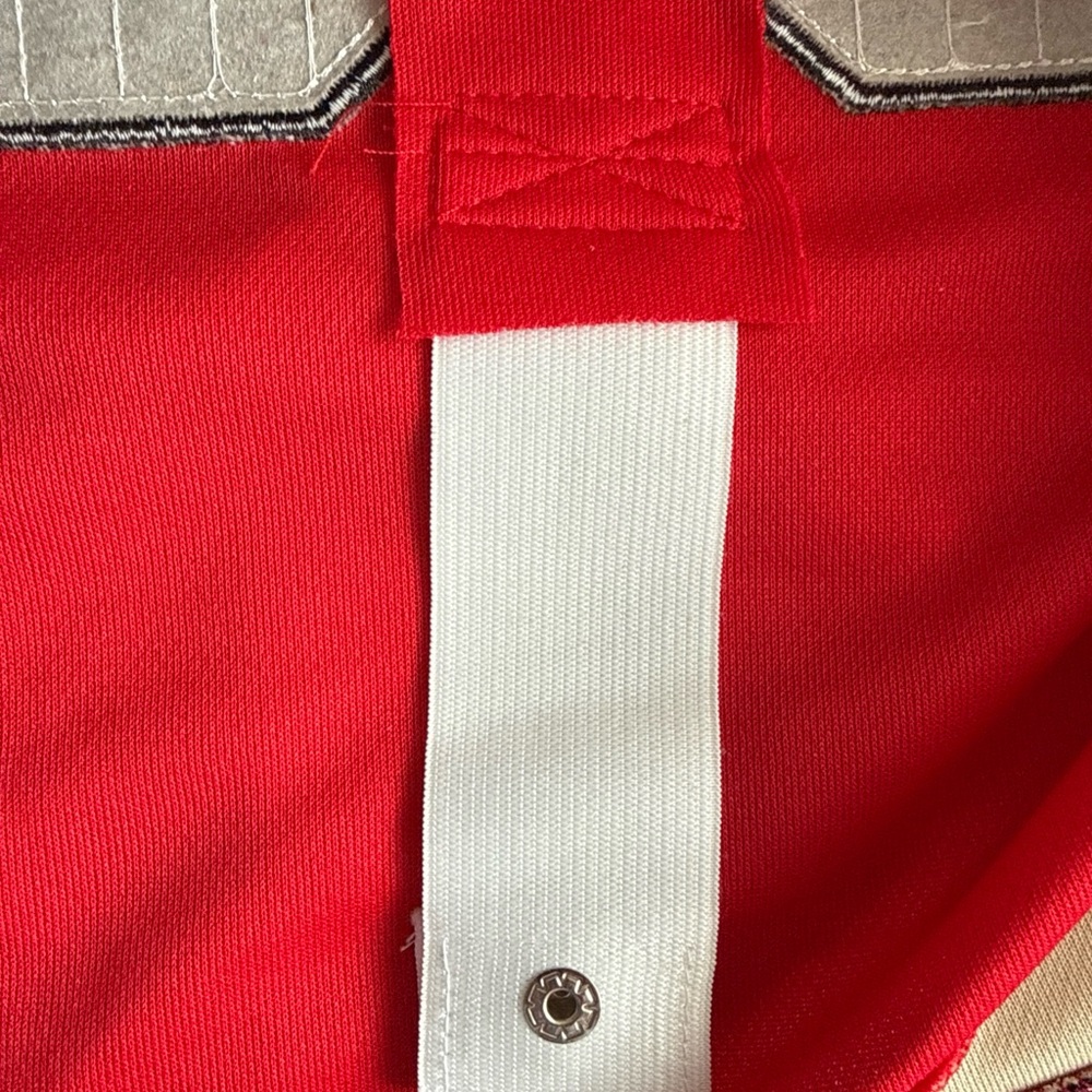 Chicago Blackhawks Red Hockey Jersey - Picture 6 of 8